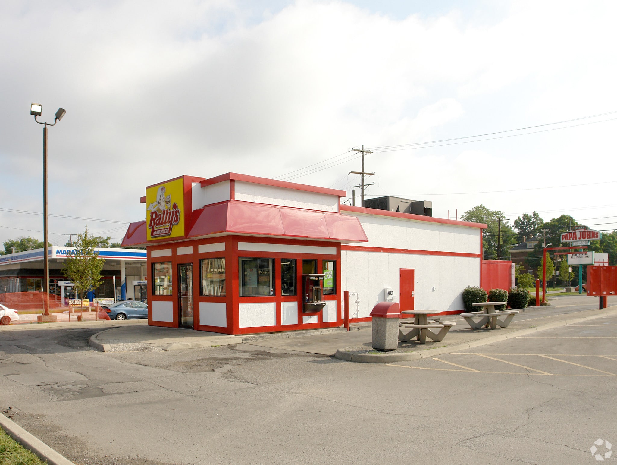 2556 N High St, Columbus, OH for lease Primary Photo- Image 1 of 4