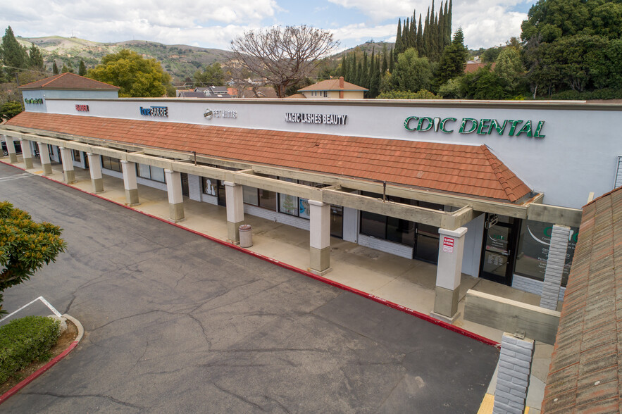 720-796 N Brea Blvd, Brea, CA for lease - Building Photo - Image 2 of 11