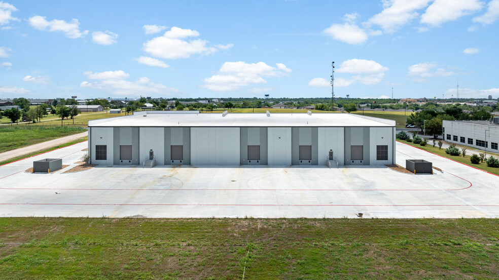 1720 Eberhart Rd, Temple, TX for lease - Building Photo - Image 3 of 24