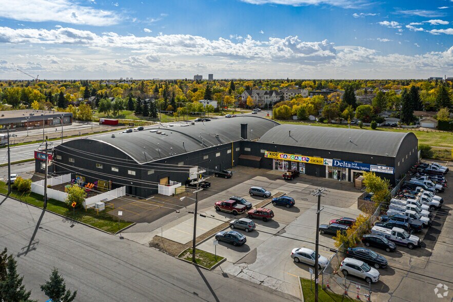 12004 111th Ave NW, Edmonton, AB for sale - Building Photo - Image 3 of 4