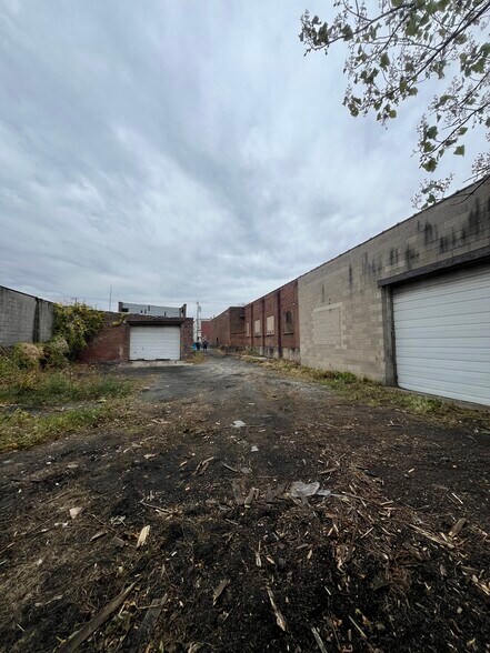 5418 Paschall Ave, Philadelphia, PA for sale - Building Photo - Image 3 of 17