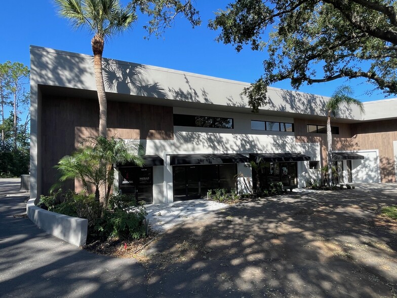 108 Commerce St, Lake Mary, FL for lease - Building Photo - Image 1 of 5