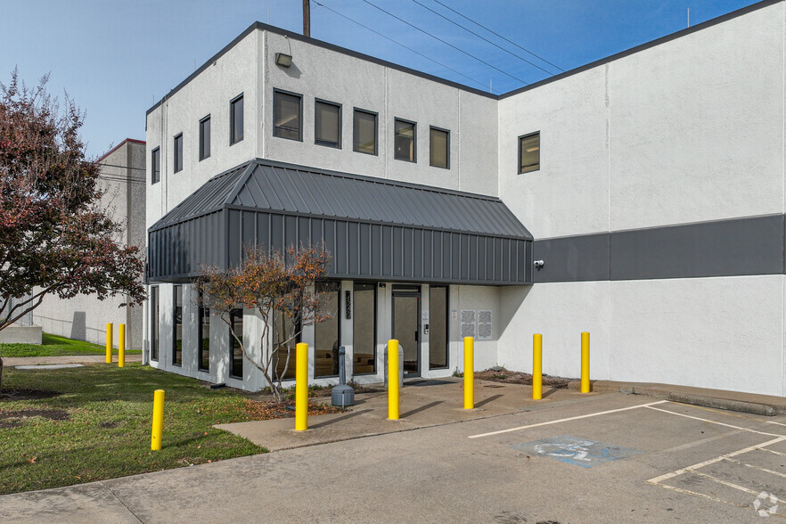 2947 Executive Blvd, Mesquite, TX for sale - Building Photo - Image 2 of 23