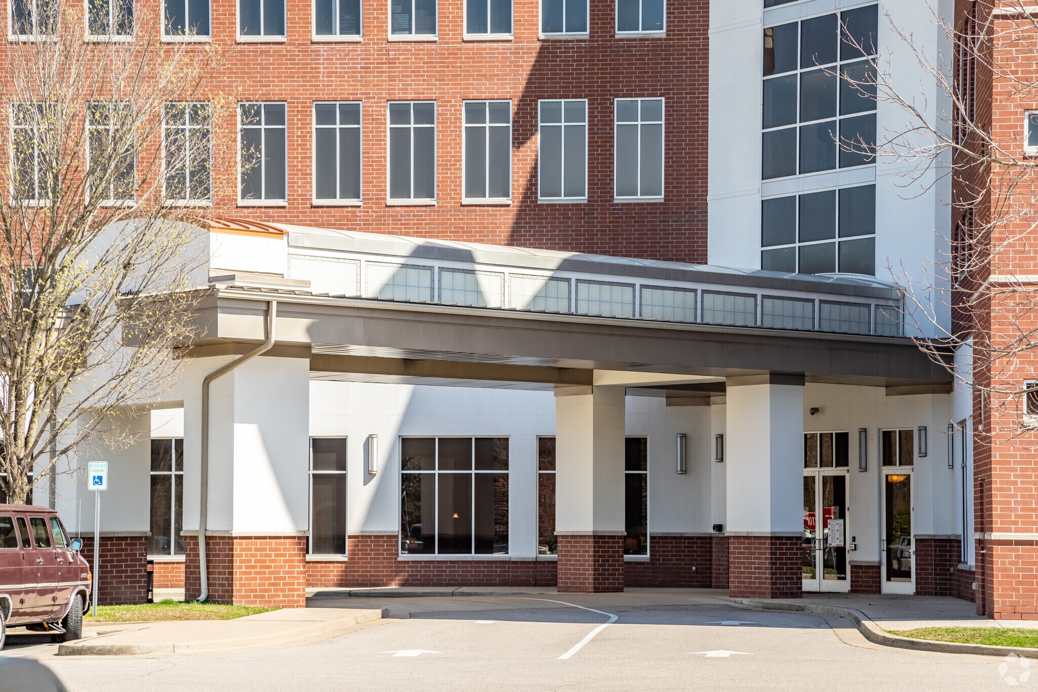 4601 Carothers Pky, Franklin, TN 37067 Carothers Pkwy Tower