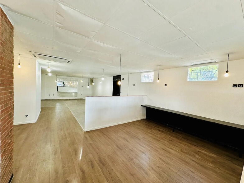 Avenue Jacques Prevert, Saint-Victoret for lease - Building Photo - Image 1 of 14