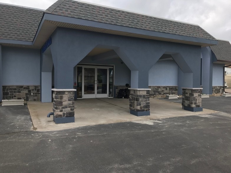 300350 Hansen Plz, Lyndora, PA 16045