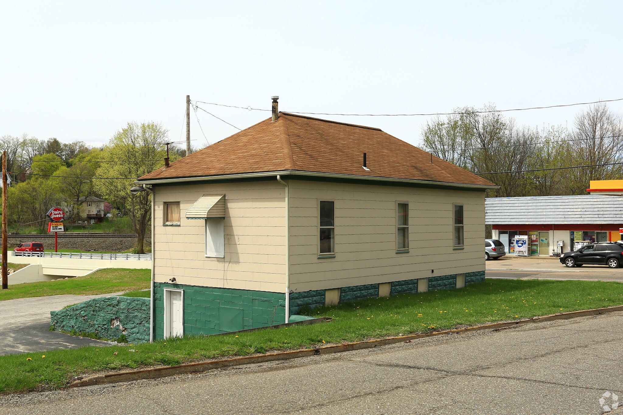 320 Columbia St, Leetonia, OH 44431 Office for Sale