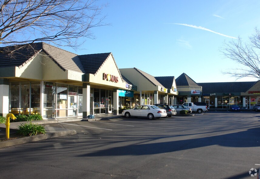 5635 Freeport Blvd, Sacramento, CA 95822