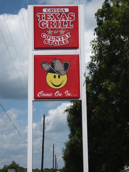 21899 N Hwy 287, Cayuga, TX for sale - Building Photo - Image 1 of 1