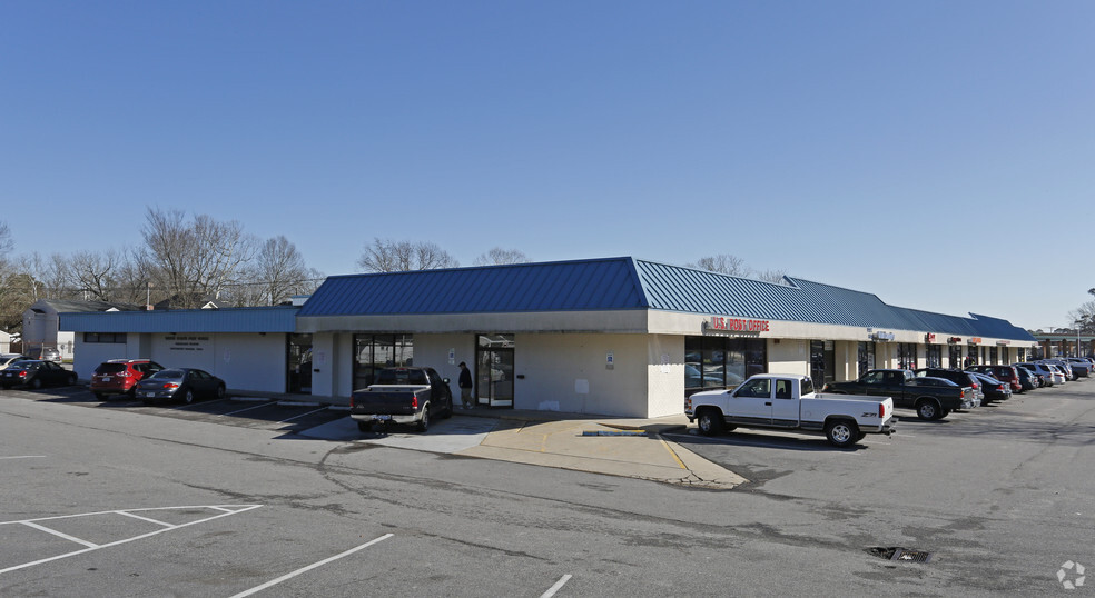 3574-3582 Towne Point Rd, Portsmouth, VA for lease - Building Photo - Image 2 of 3