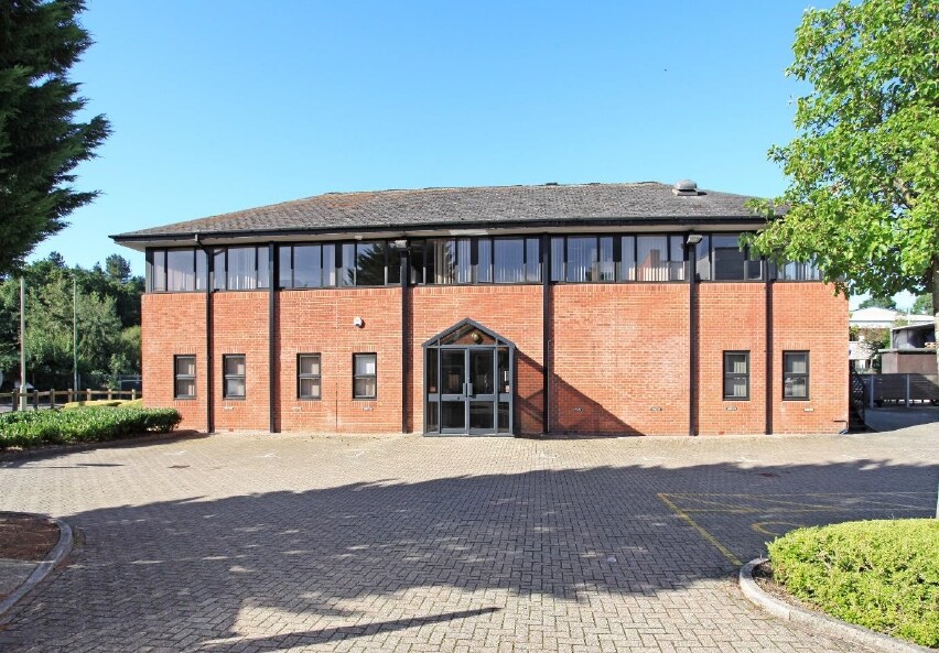 Premier Way, Romsey for lease Primary Photo- Image 1 of 2