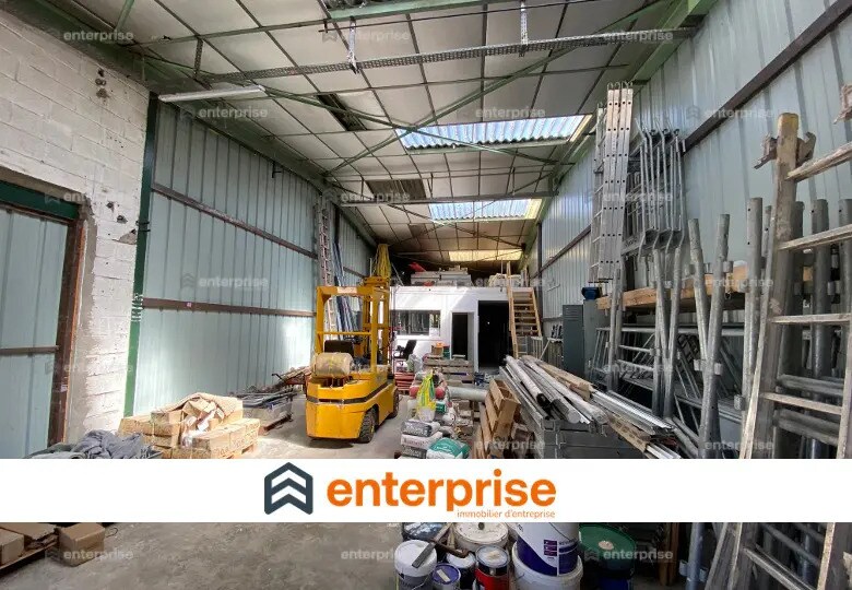 Flex in Lachelle for lease - Building Photo - Image 1 of 4