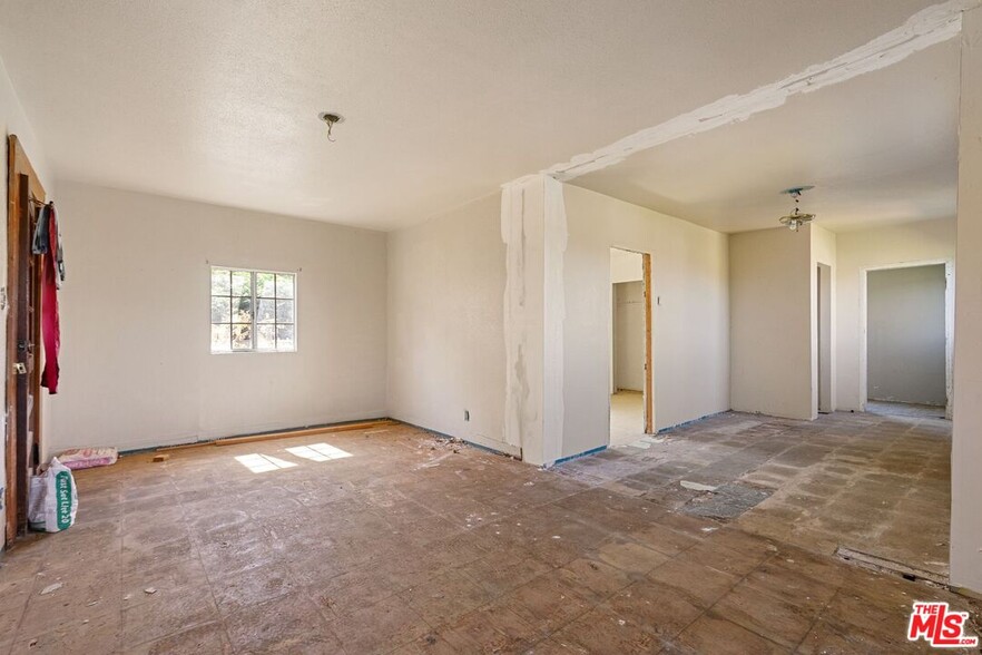 4112 Telluride St, Los Angeles, CA for sale - Building Photo - Image 2 of 8