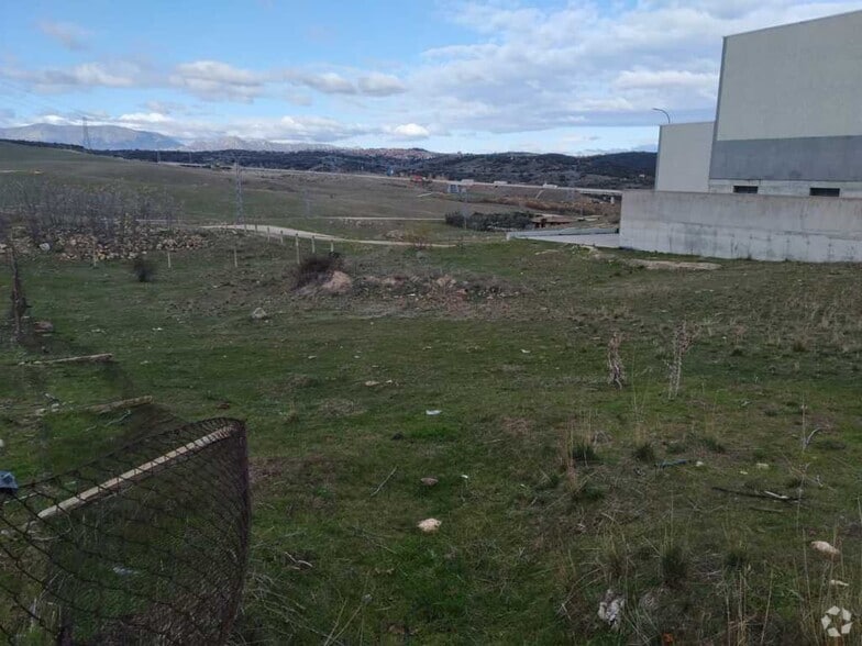 Land in El Molar, Madrid for sale - Primary Photo - Image 1 of 11