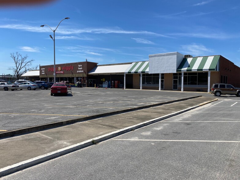 28 S Tallahassee St, Hazlehurst, GA for lease - Primary Photo - Image 1 of 1