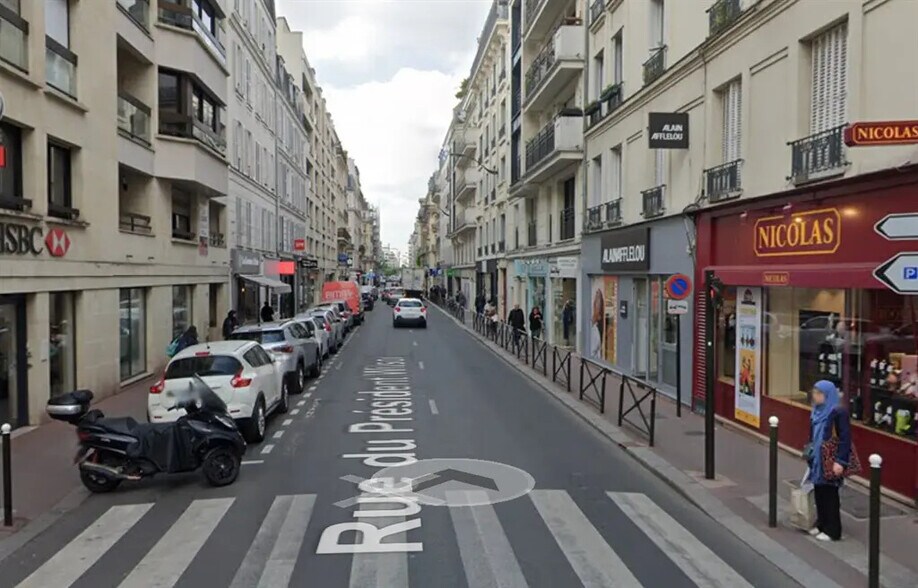 Retail in Levallois-Perret for lease - Building Photo - Image 2 of 4