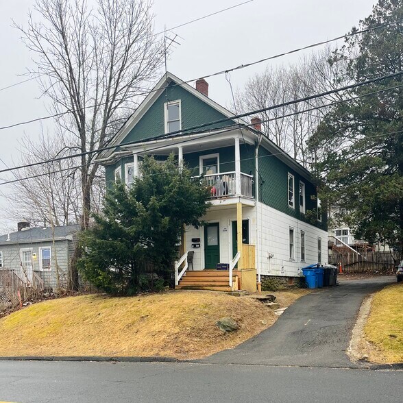 330 East Rd, Bristol, CT 06010