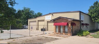 1425 9th Ave, Council Bluffs IA - Warehouse