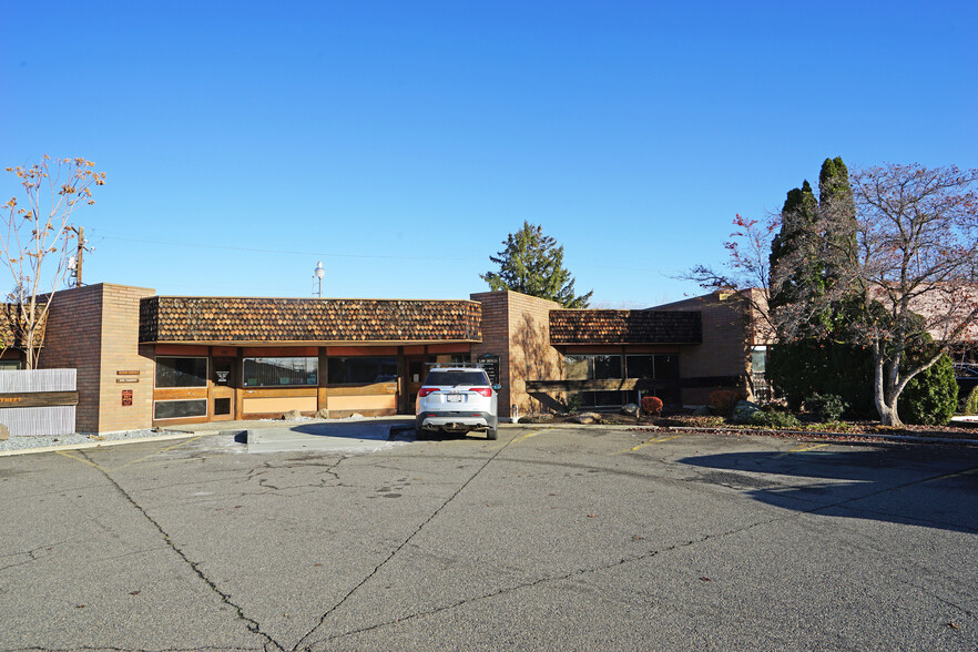 411-413 N 2nd St, Yakima, WA for sale - Building Photo - Image 2 of 19