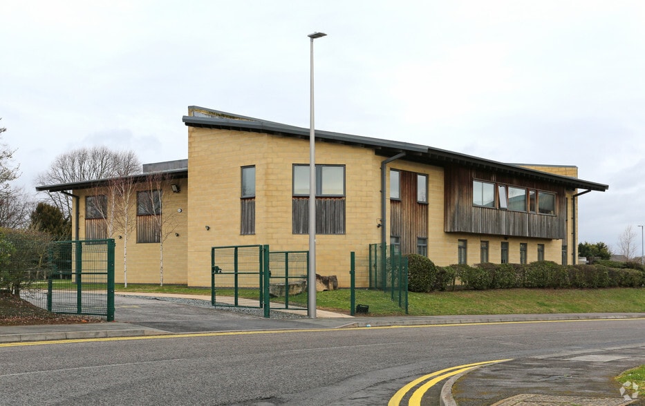 Latimer Way, Newark for sale - Building Photo - Image 2 of 2