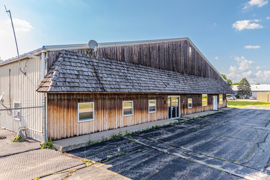 12127-B Galena Rd, Plano, IL for sale - Primary Photo - Image 1 of 1