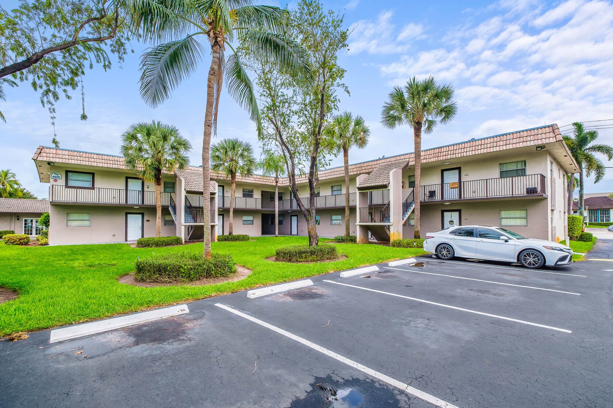 6700 Nova Dr, Davie, FL 33317 Villa Nova Apartments