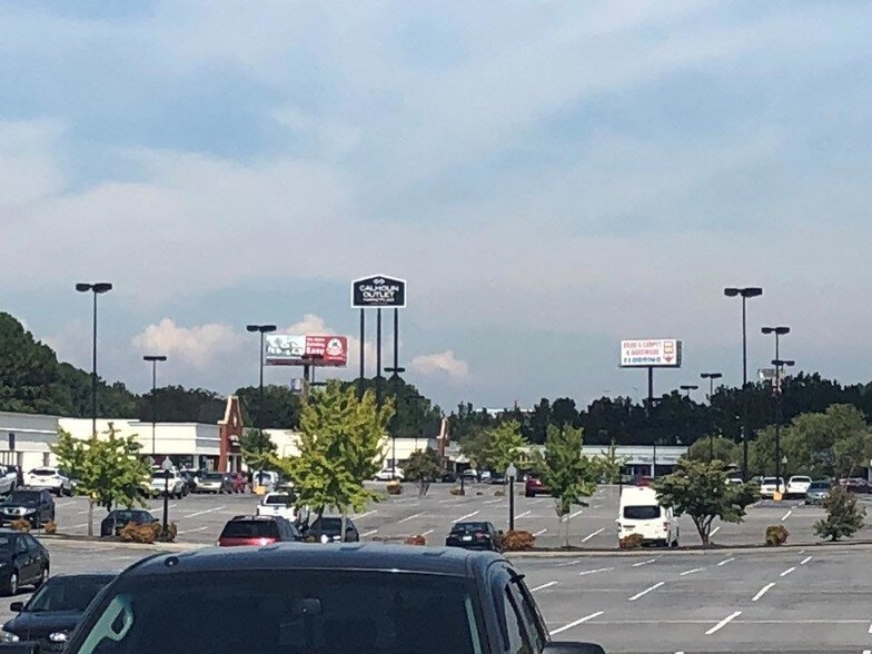 4639 Fairmount Hwy SE, Calhoun, GA 30701