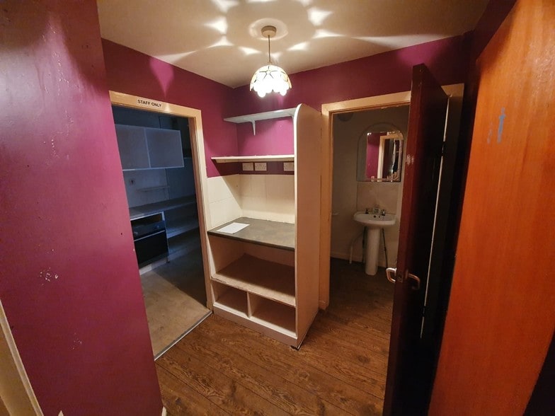 20 Whitburn Rd, Bathgate for sale - Interior Photo - Image 2 of 2