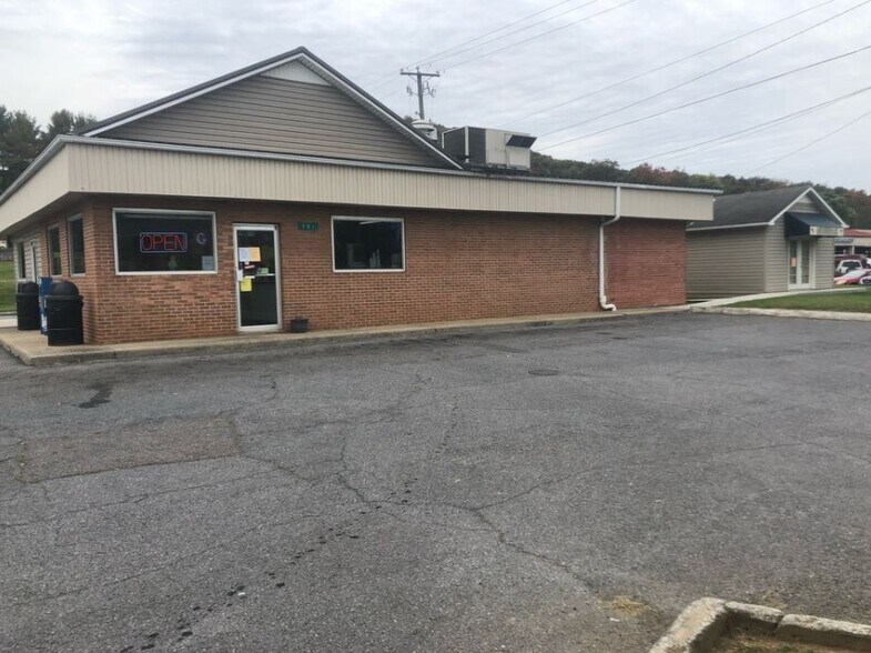 701 Fort Chiswell Rd, Max Meadows, VA for sale - Primary Photo - Image 1 of 1