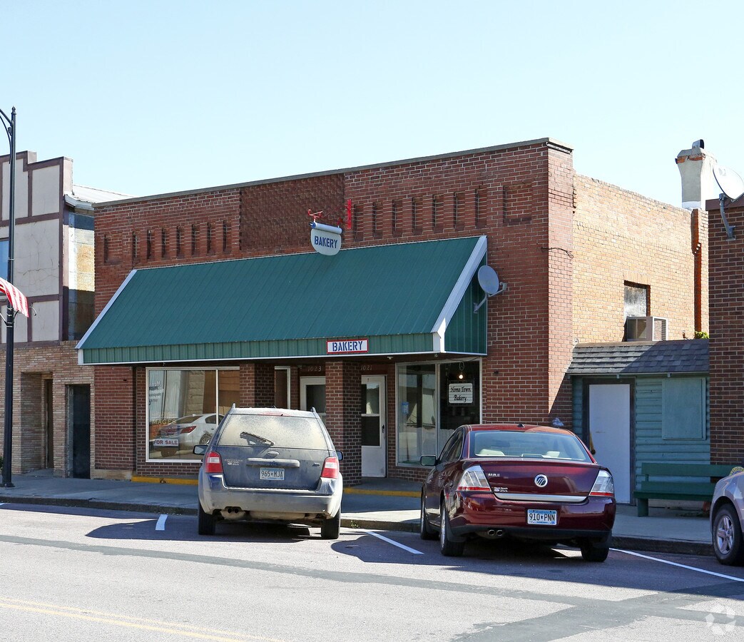 1021 1st Ave, Gibbon, MN 55335