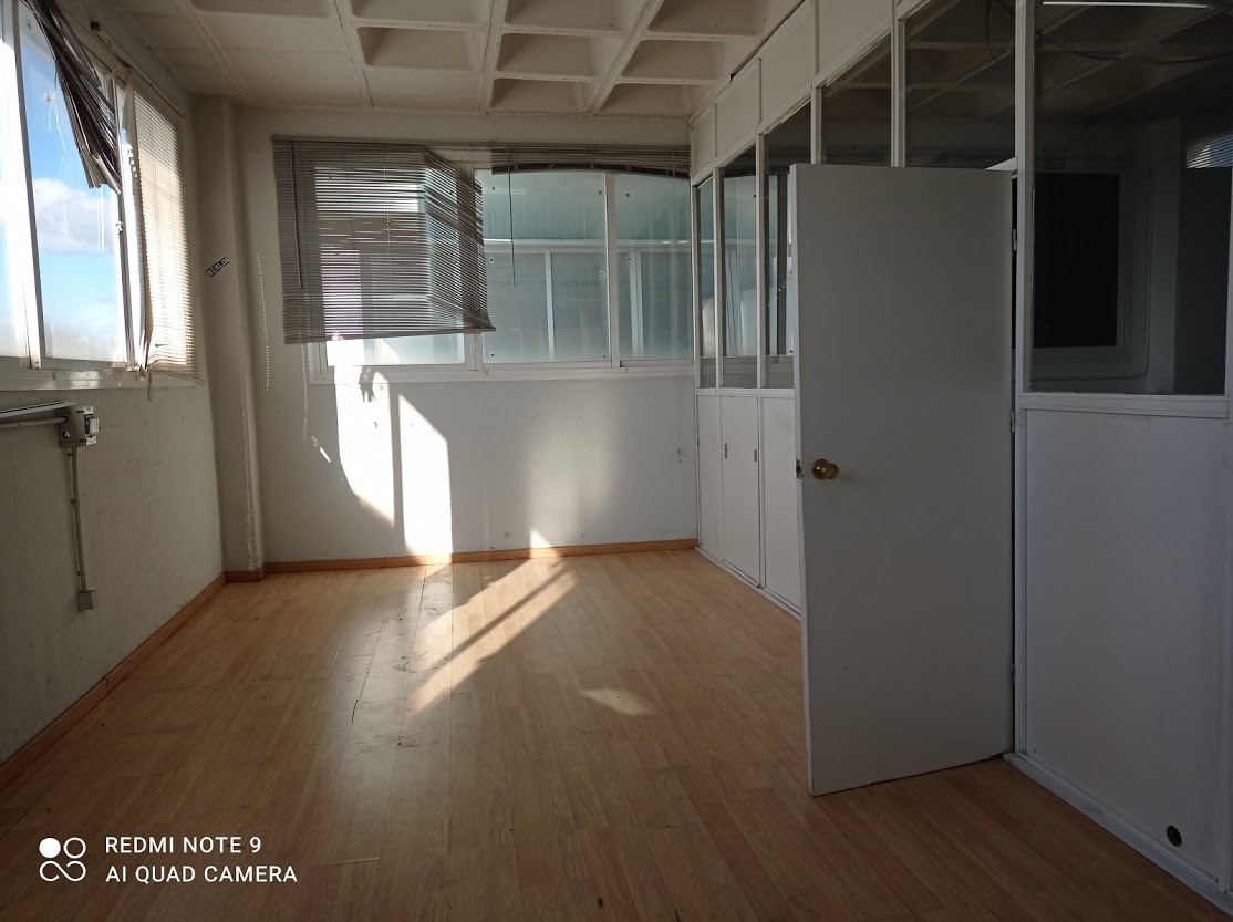 Madrid, MAD 28031 - Unit - -  - Interior Photo - Image 1 of 3