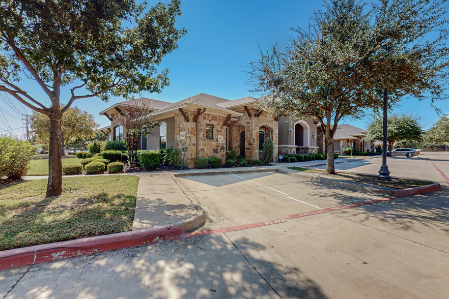 8821 Davis Blvd, Keller, TX for sale - Building Photo - Image 3 of 40