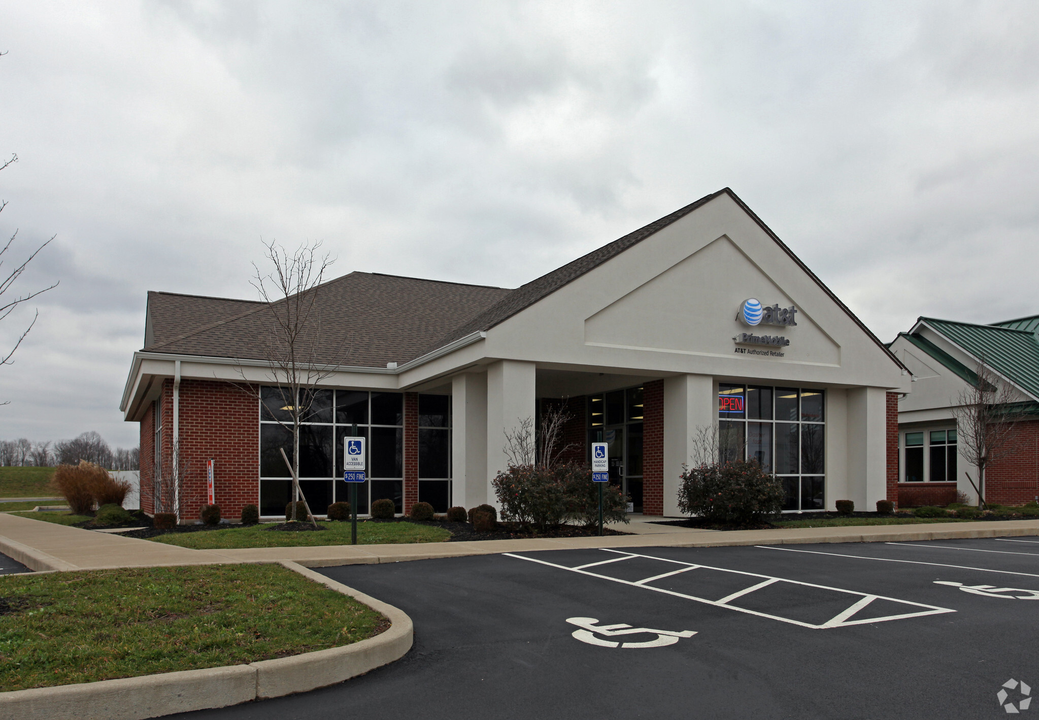 110 Hospitality Dr, Xenia, OH for lease Primary Photo- Image 1 of 4