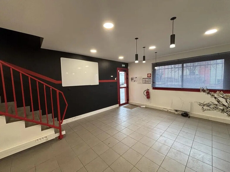 Industrial in Mitry-Mory for lease - Building Photo - Image 3 of 14