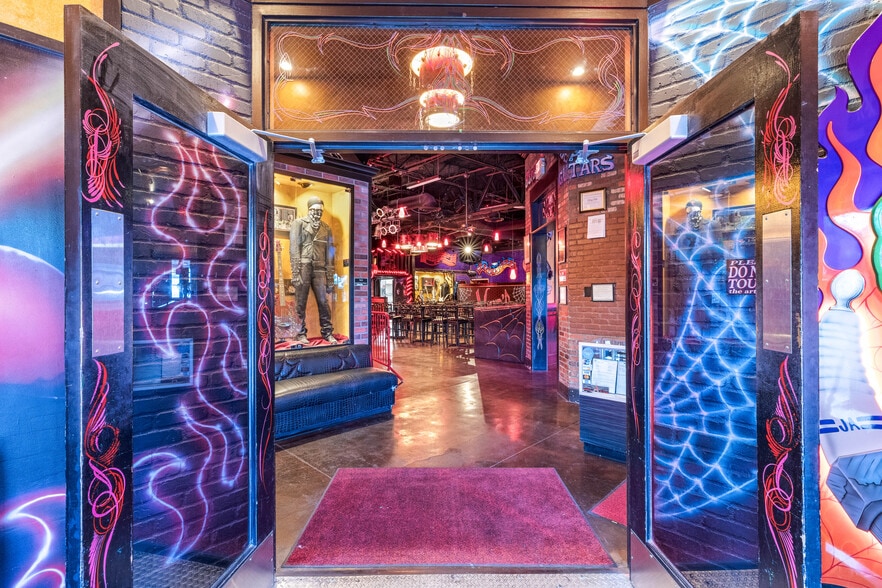 6750 W Sahara Ave, Las Vegas, NV for sale - Building Photo - Image 3 of 35