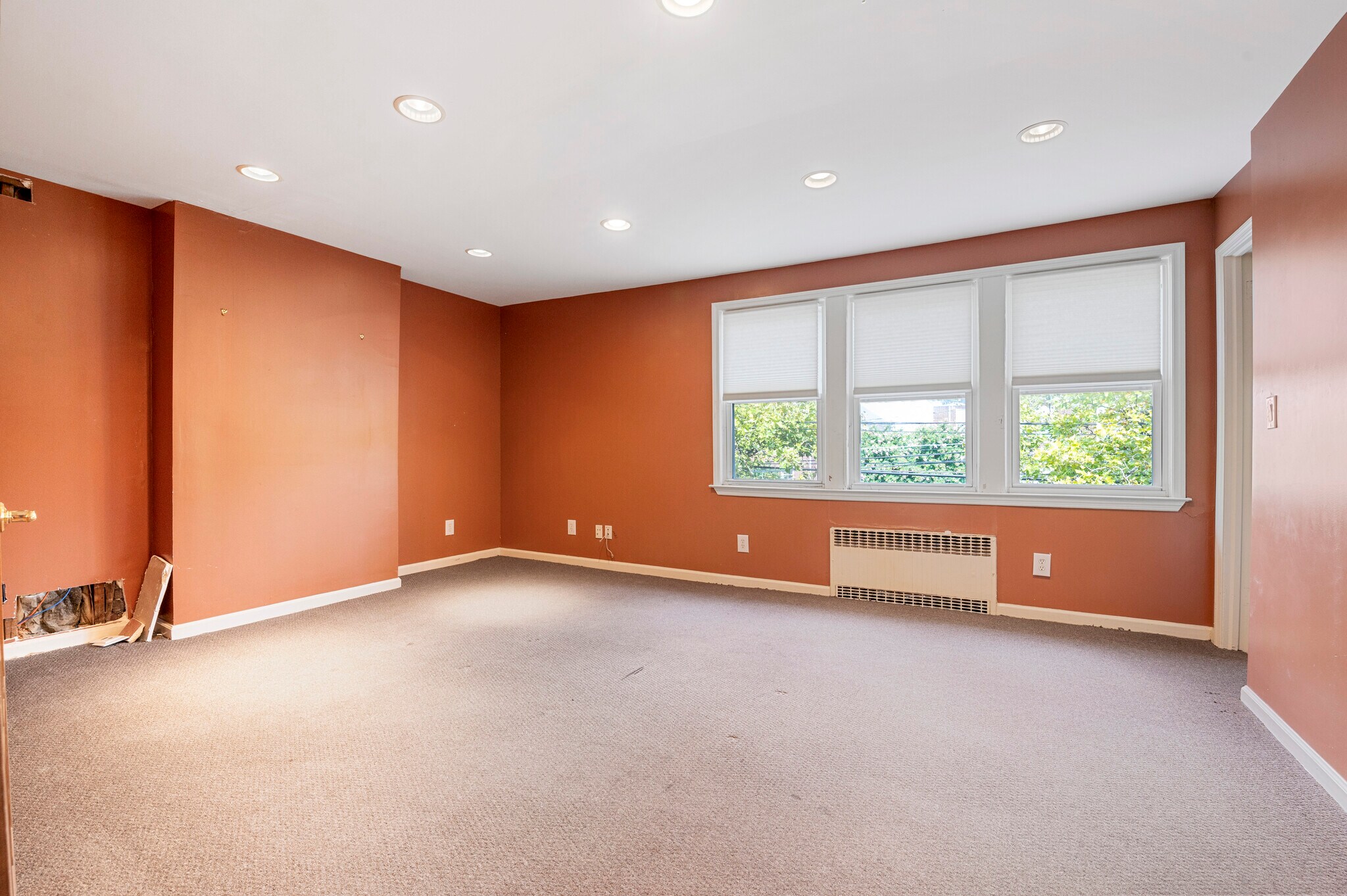 1553 Broadway, Hewlett, NY for lease Interior Photo- Image 1 of 8
