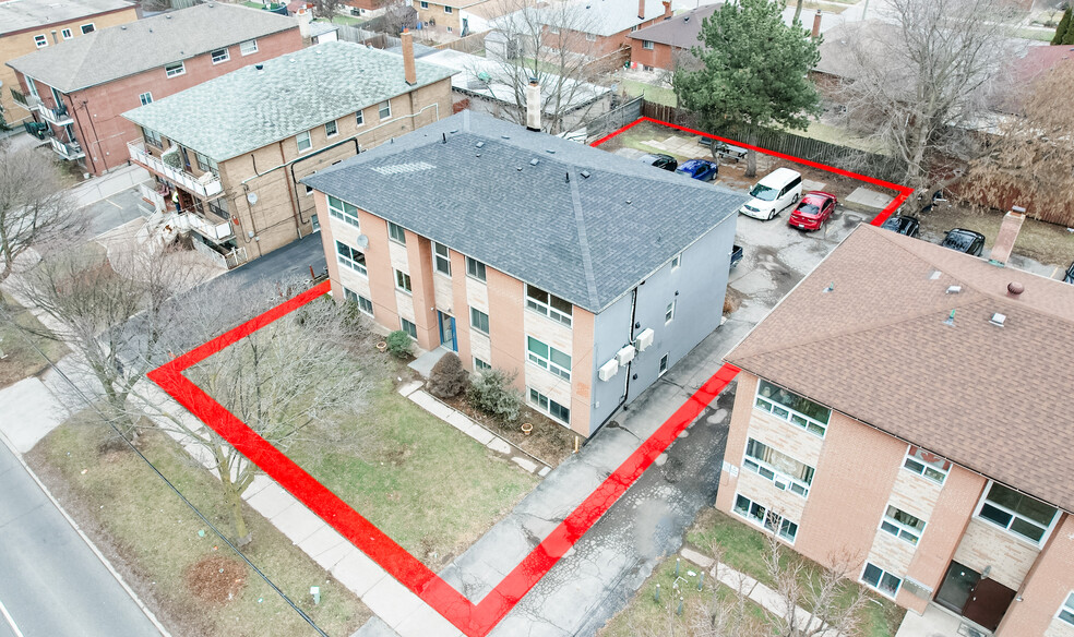 555 Birchmount Rd, Toronto, ON for sale - Building Photo - Image 1 of 43