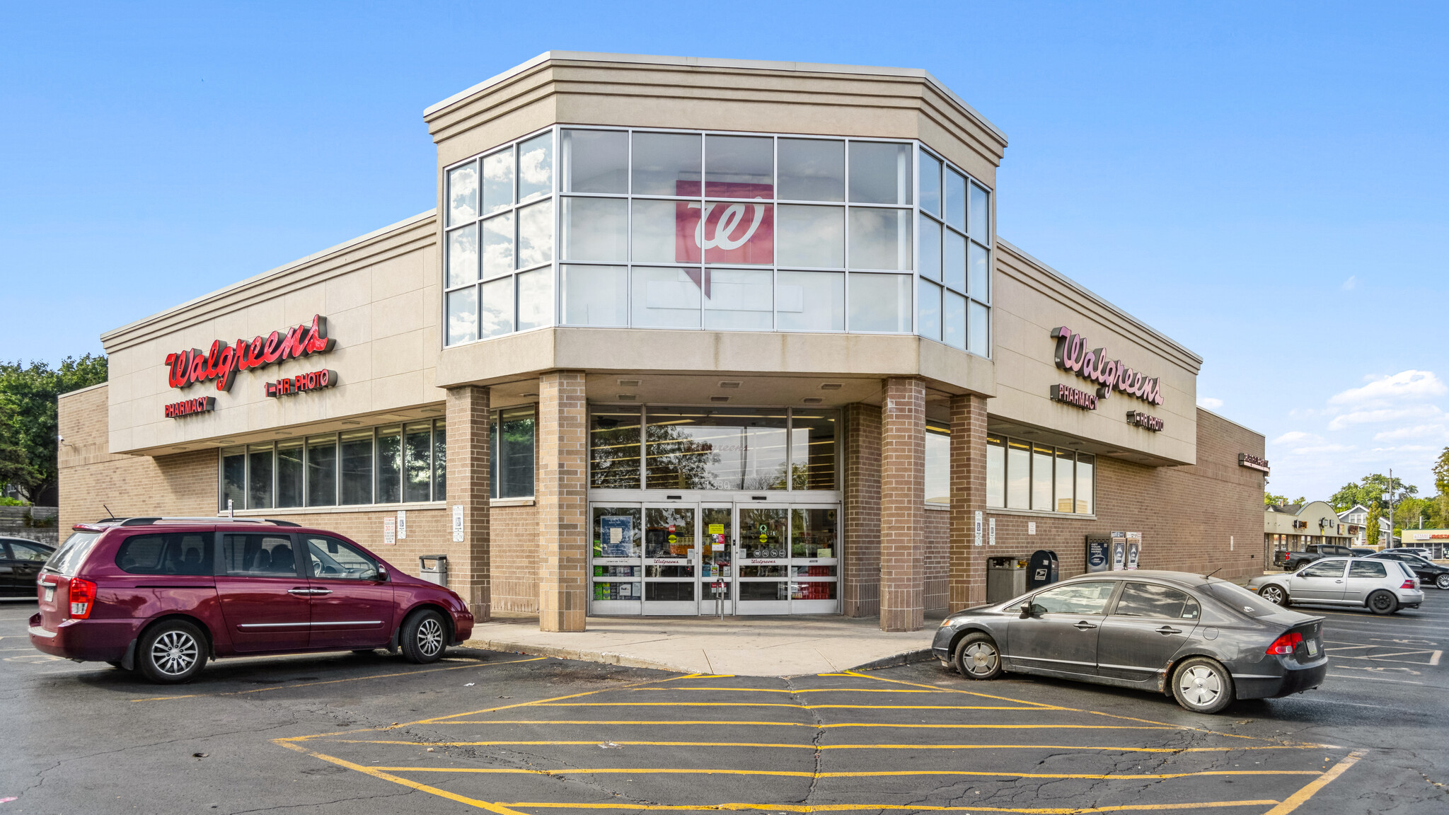 1300-1330 E University Ave, Des Moines, IA for sale Building Photo- Image 1 of 10