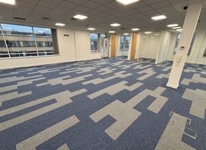 Brants Bridge, Bracknell for lease Interior Photo- Image 2 of 5