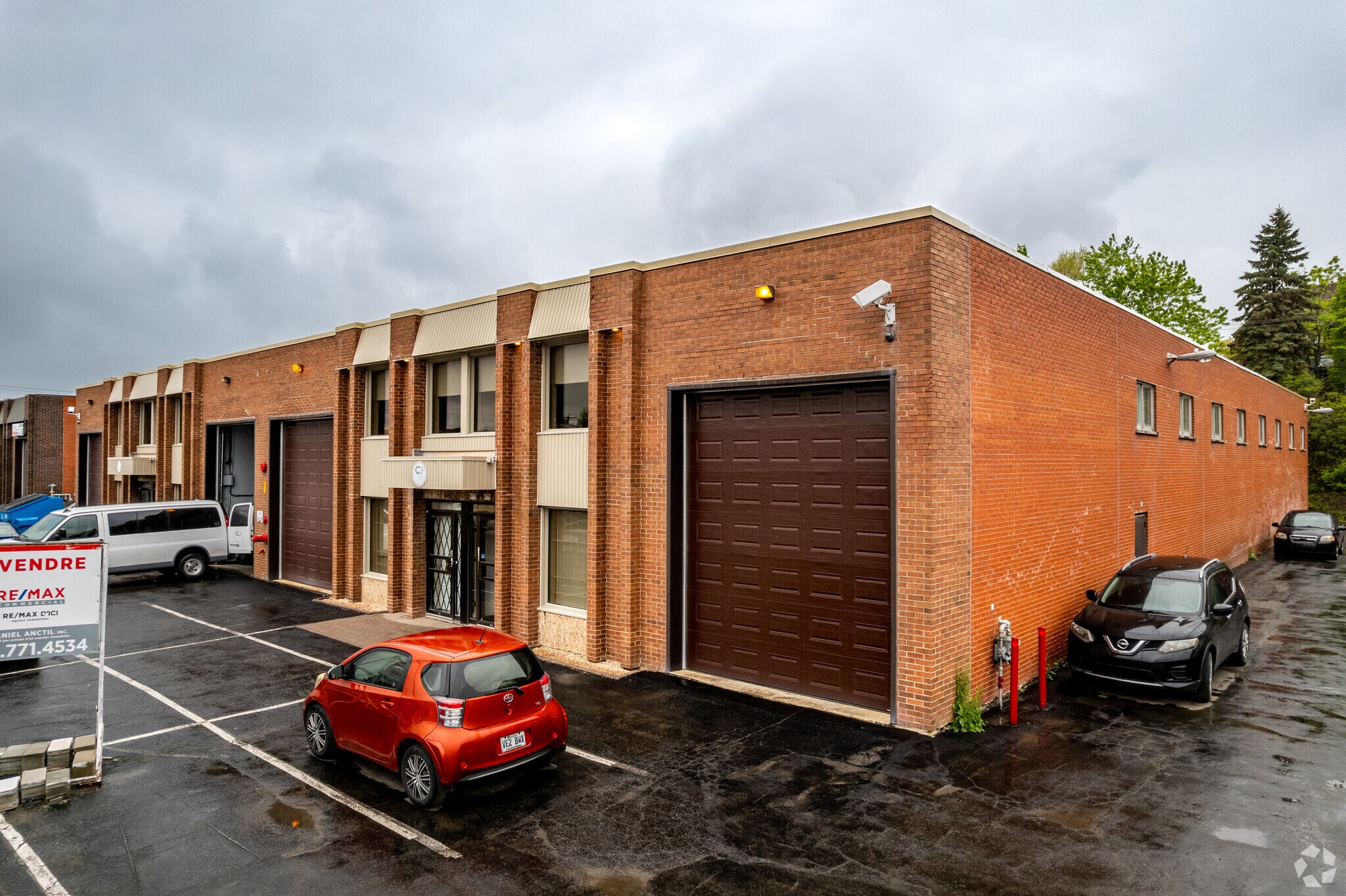 8775-8797 Rue Champ-d'Eau, Montréal, QC for sale Building Photo- Image 1 of 4