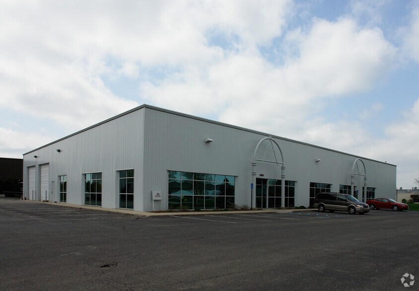 4980-5026 Kendrick St SE, Grand Rapids, MI for sale - Primary Photo - Image 1 of 1