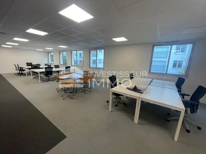 Office in Boulogne-Billancourt for lease - Building Photo - Image 3 of 3