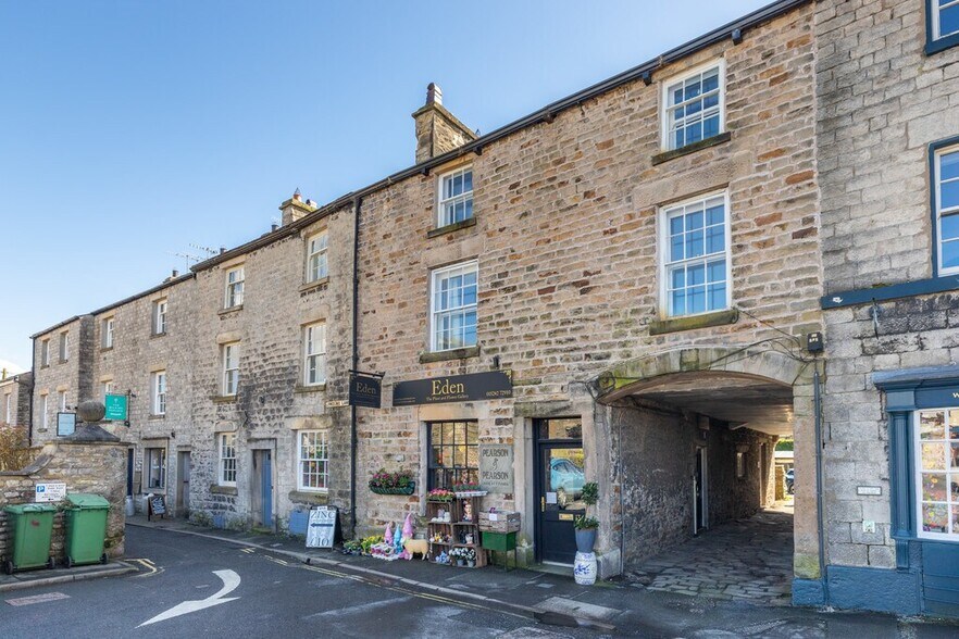 13 Market Sq, Carnforth for sale - Building Photo - Image 1 of 23
