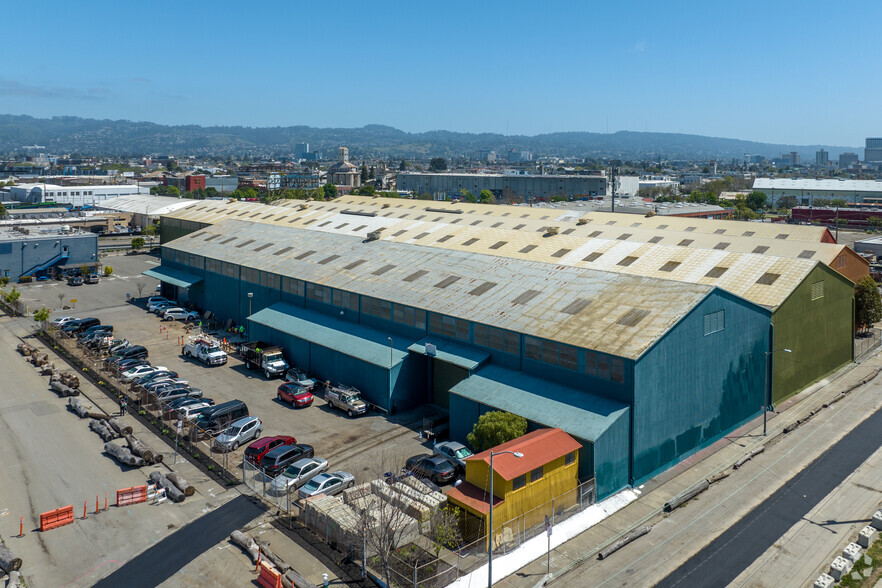 1699 W Grand Ave, Oakland, CA for lease - Building Photo - Image 1 of 17