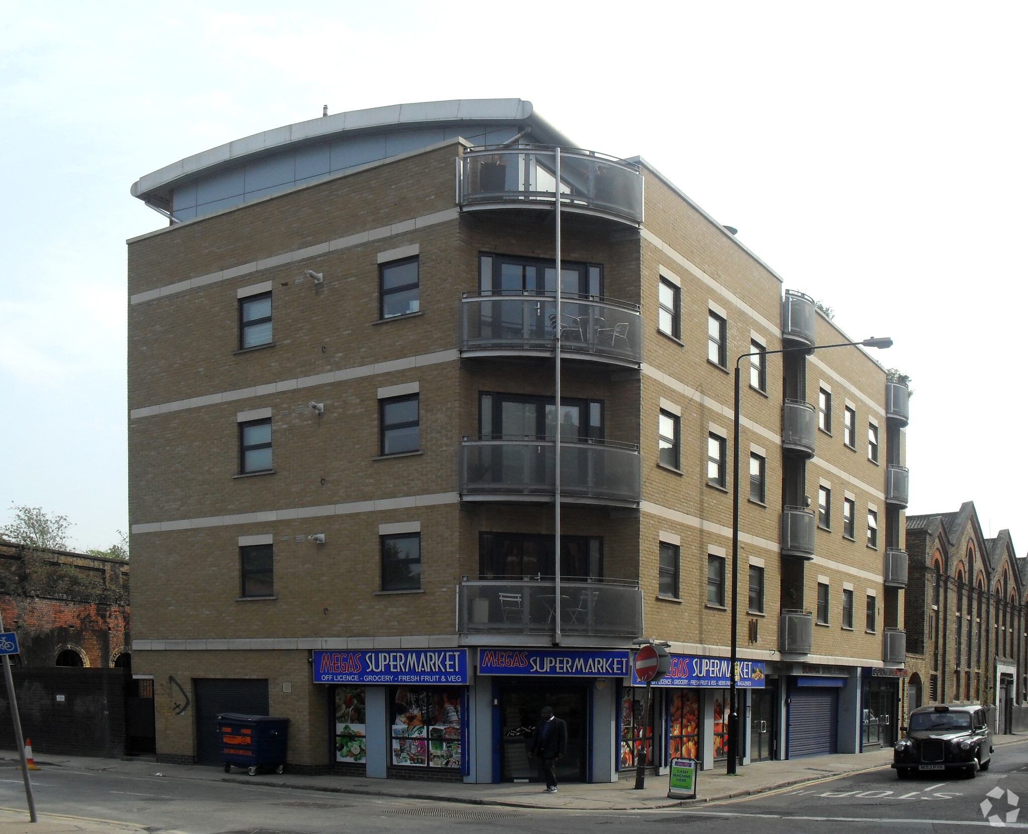 10 Quaker St, London for sale Primary Photo- Image 1 of 1