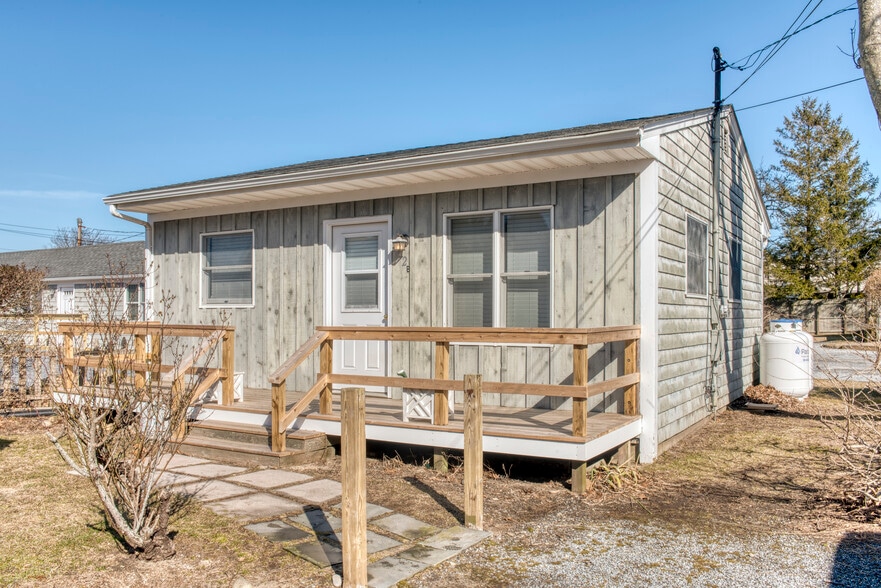 57 Kirk Ave, Montauk, NY for sale - Building Photo - Image 2 of 5