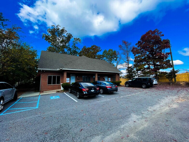 610 Columbiana Dr, Irmo, SC 29063