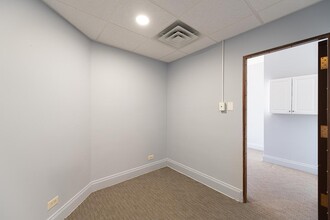 30 N Michigan Ave, Chicago, IL for lease Interior Photo- Image 2 of 3