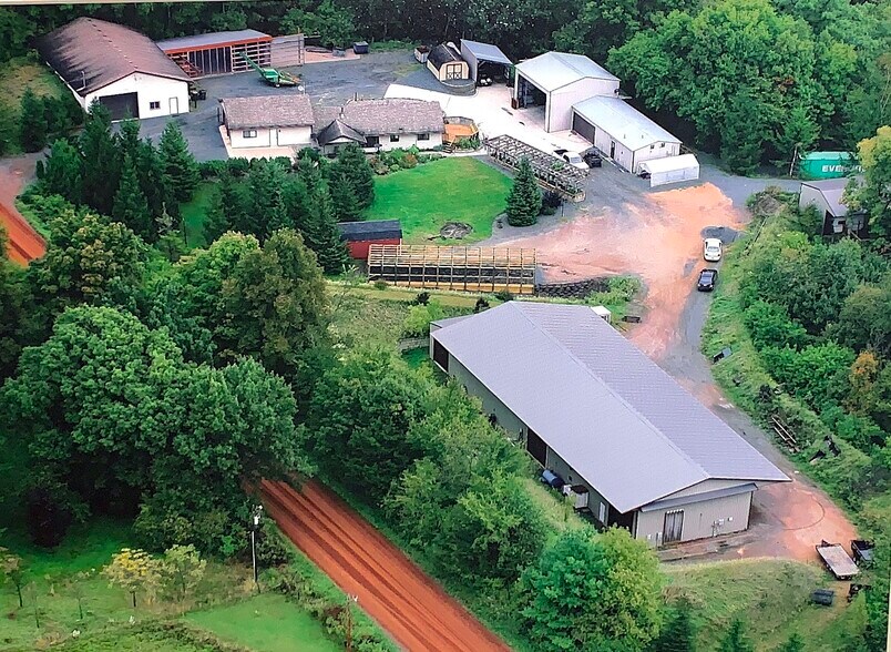 27725 Redwing Ave, Shafer, MN for sale - Primary Photo - Image 1 of 1