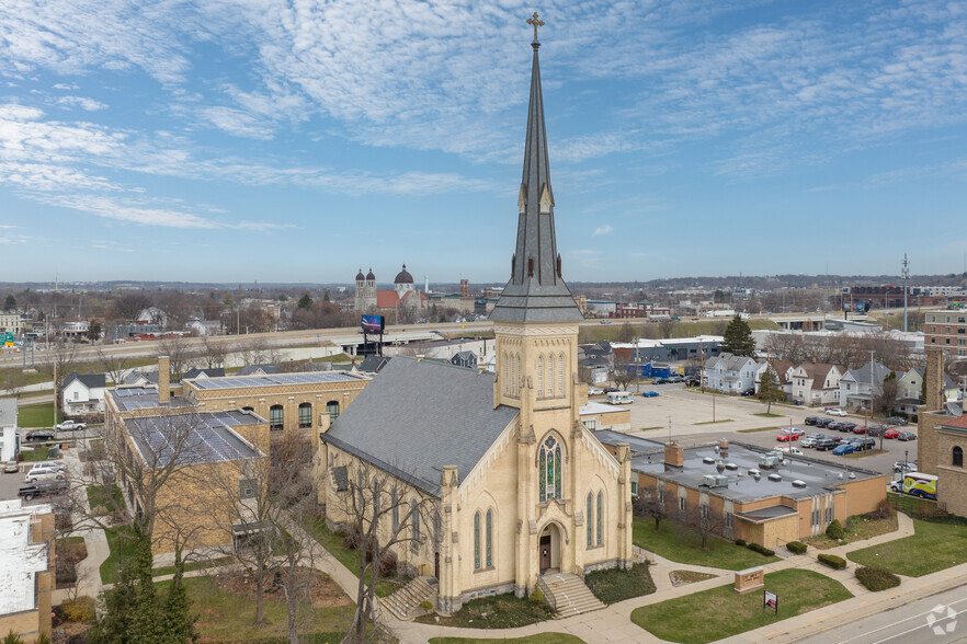 745 Bridge St, Grand Rapids, MI for sale - Building Photo - Image 3 of 5